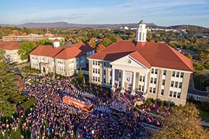 Cell phone na may mga icon ng social media na nagpapakita